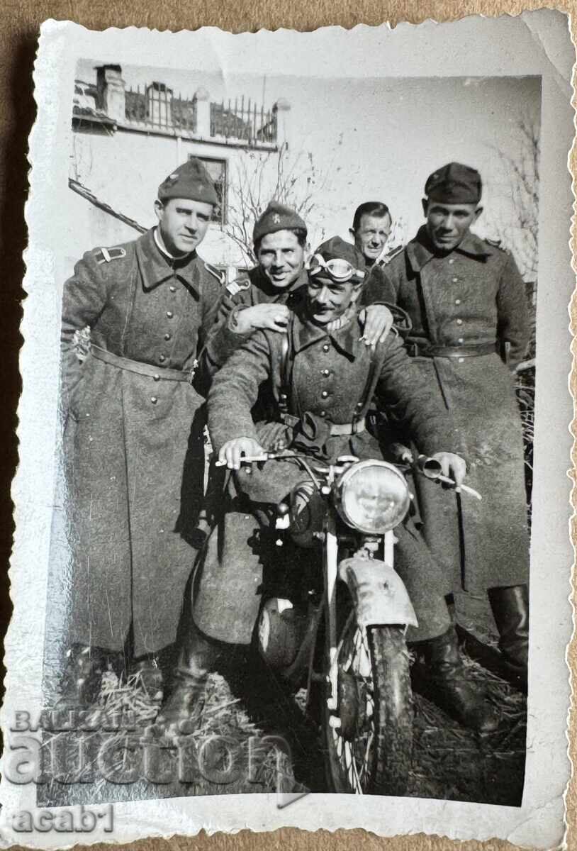 Στρατιώτες με μοτοσικλέτα Β' Παγκοσμίου Πολέμου Στρατιώτες με μοτοσικλέτα Β' Παγκοσμίου Πολέμου