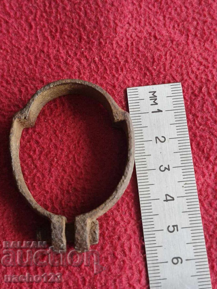 Για τη μανιβέλα με τιμή € 20.00 | 39.12 BGN