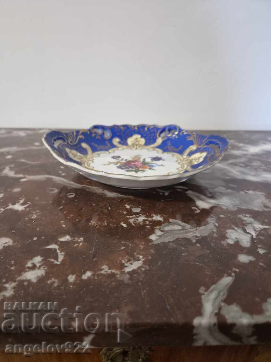 Доставка на Красиво порцеланово плато IMPORT