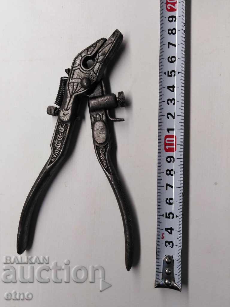 Доставка на ВИНТИДЖ ИНСТРУМЕНТ ЗА ЧАПРАЗ "PANZER", КЛЕЩИ, УРЕД