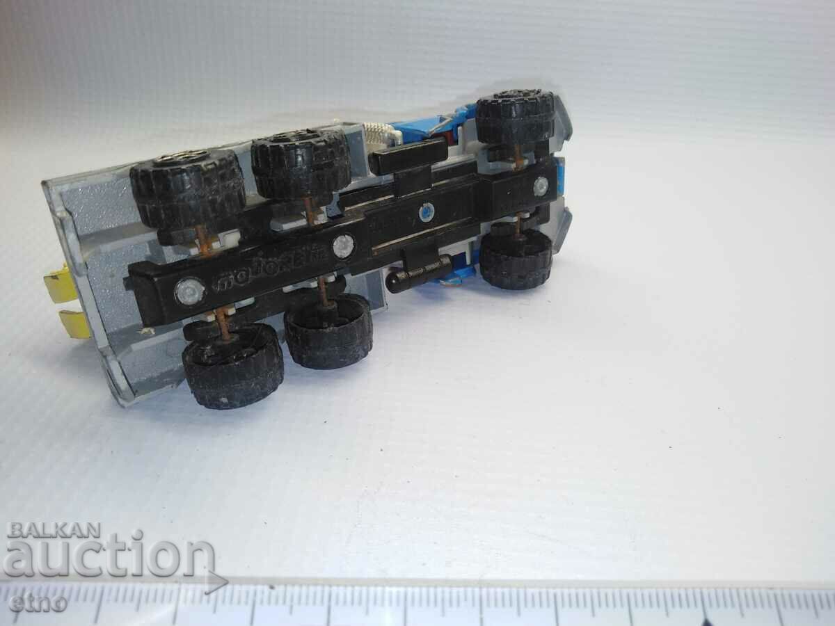 Livrarea Jucărie veche, jucării