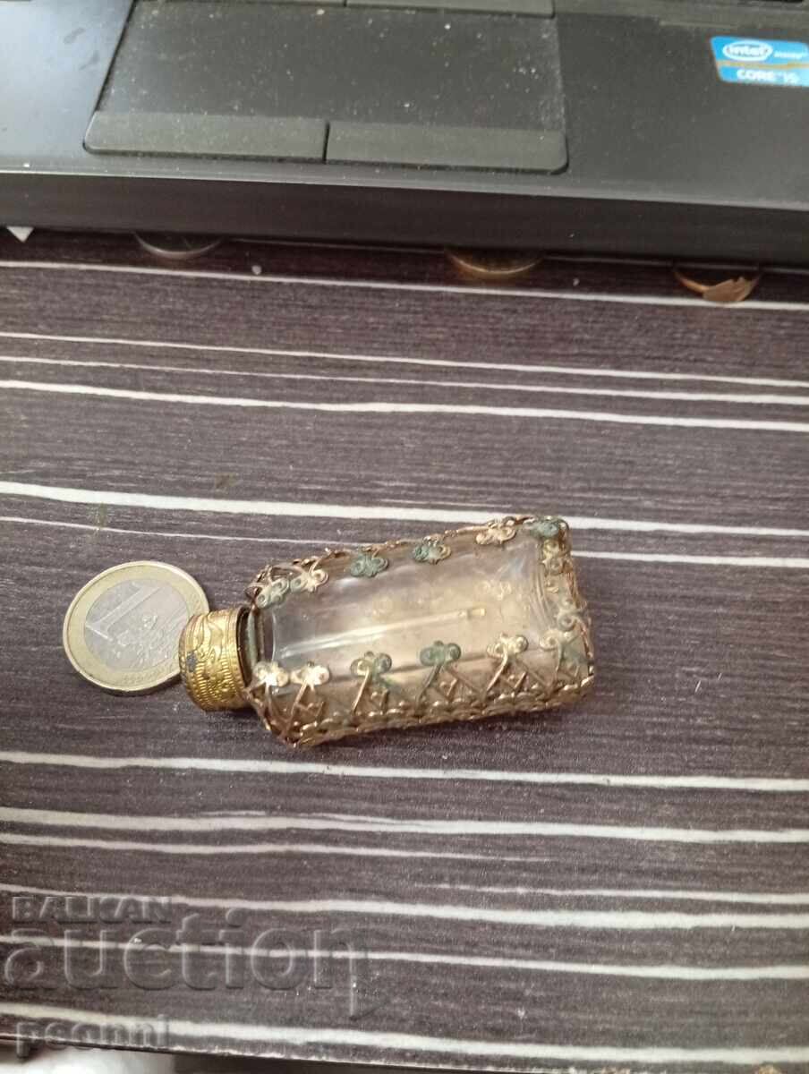 Sticla veche de parfum - 6