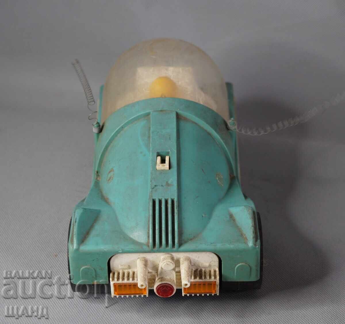 Livrarea Vechi model rusesc de jucărie din plastic, navetă spațială Livrarea Vechi model rusesc de jucărie din plastic, navetă spațială