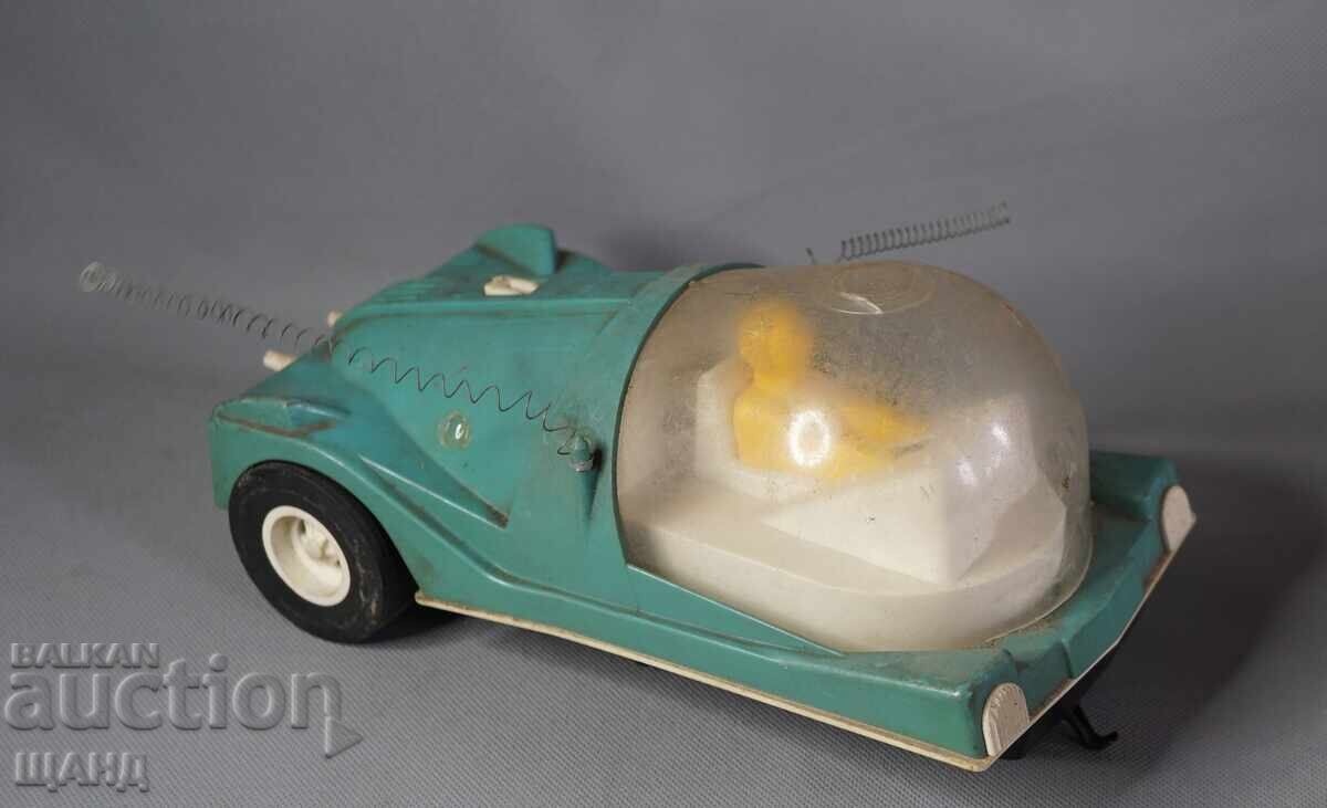 Vechi model rusesc de jucărie din plastic, navetă spațială Vechi model rusesc de jucărie din plastic, navetă spațială