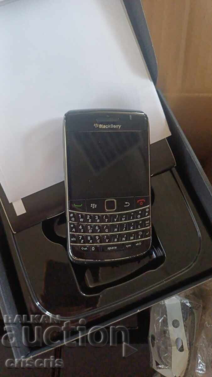 Licitație BlackBerry Curve 8900 – telefon clasic de afaceri