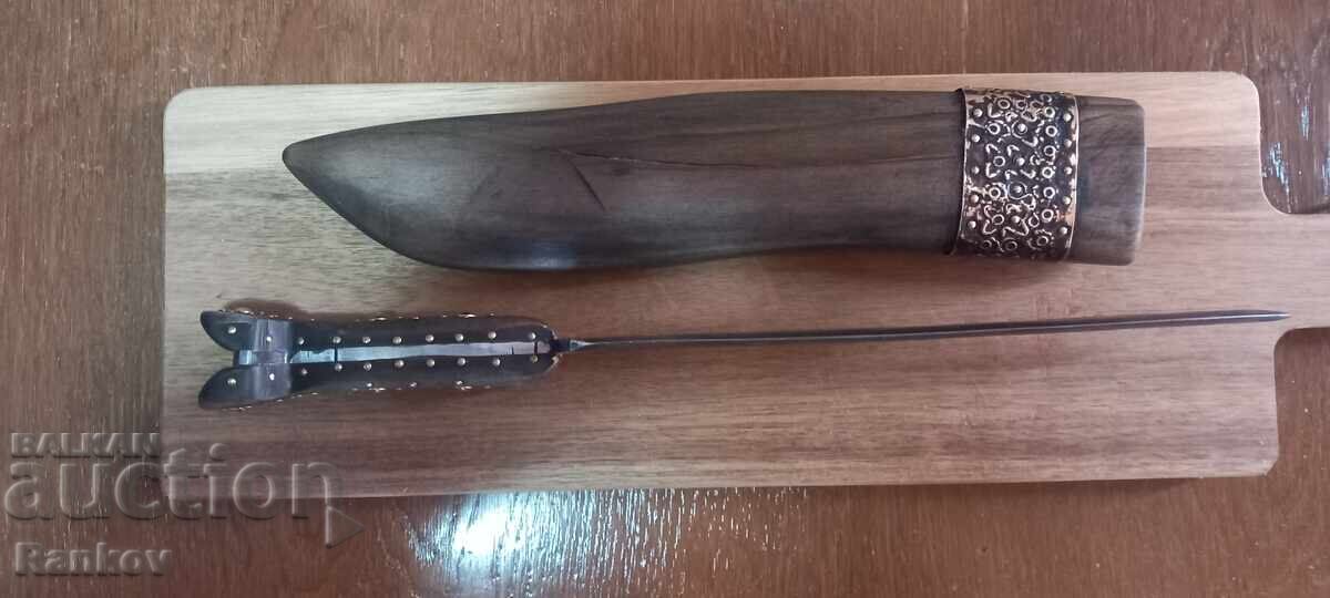 Παράδοση Σφυρήλατο τσεκούρι βοσκού, καρακούλακ