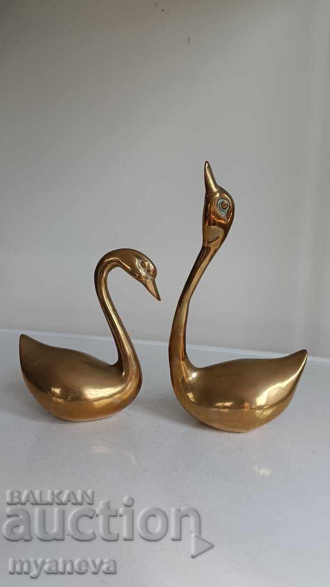 Licitație Statuete bronz lebede îndrăgostite Licitație Statuete bronz lebede îndrăgostite
