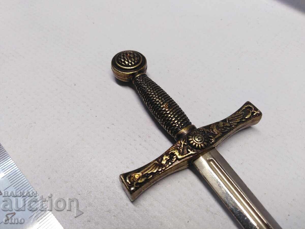 СТАР НОЖ ЗА ПИСМА-РИЦАРСКИ МЕЧ с цена € 0.01 | 0.02 лв.