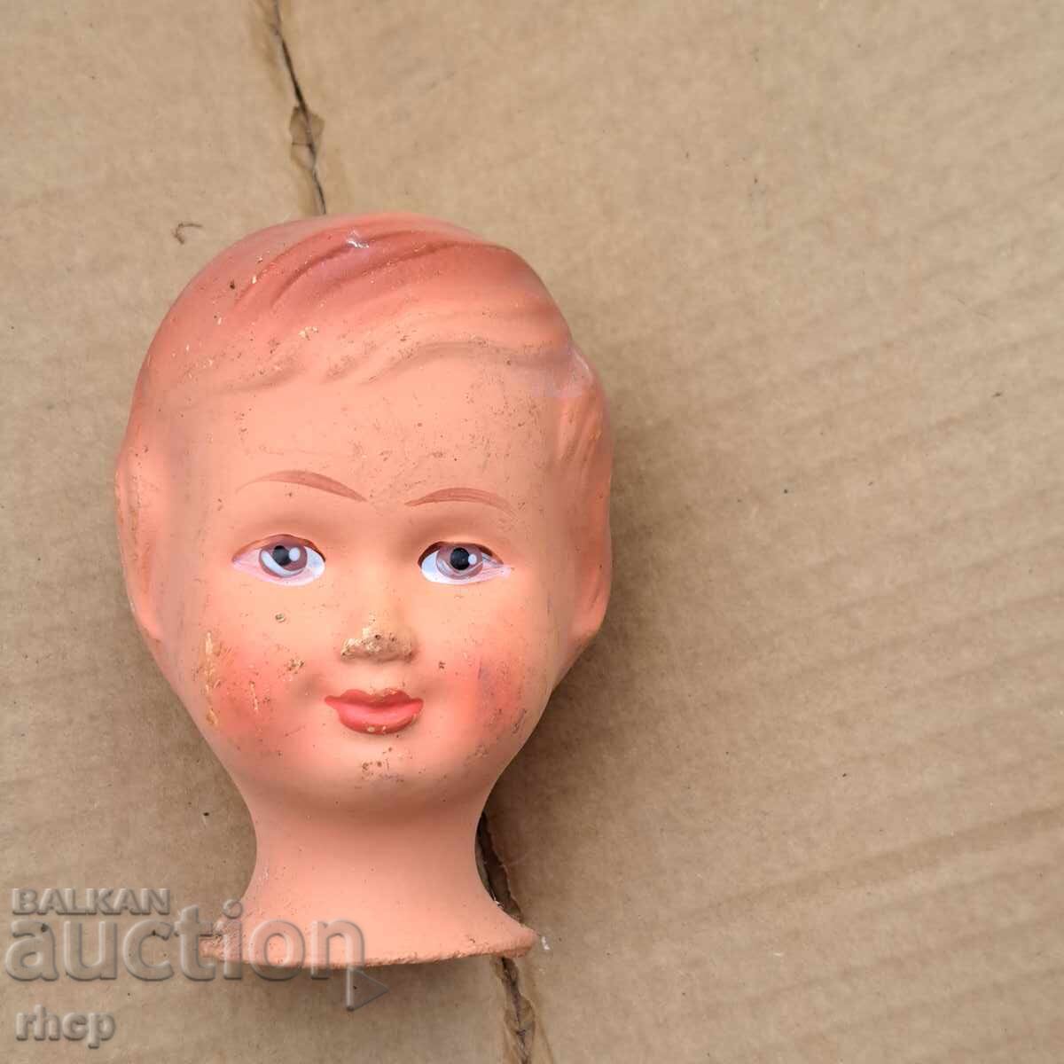 Стара глава за кукла