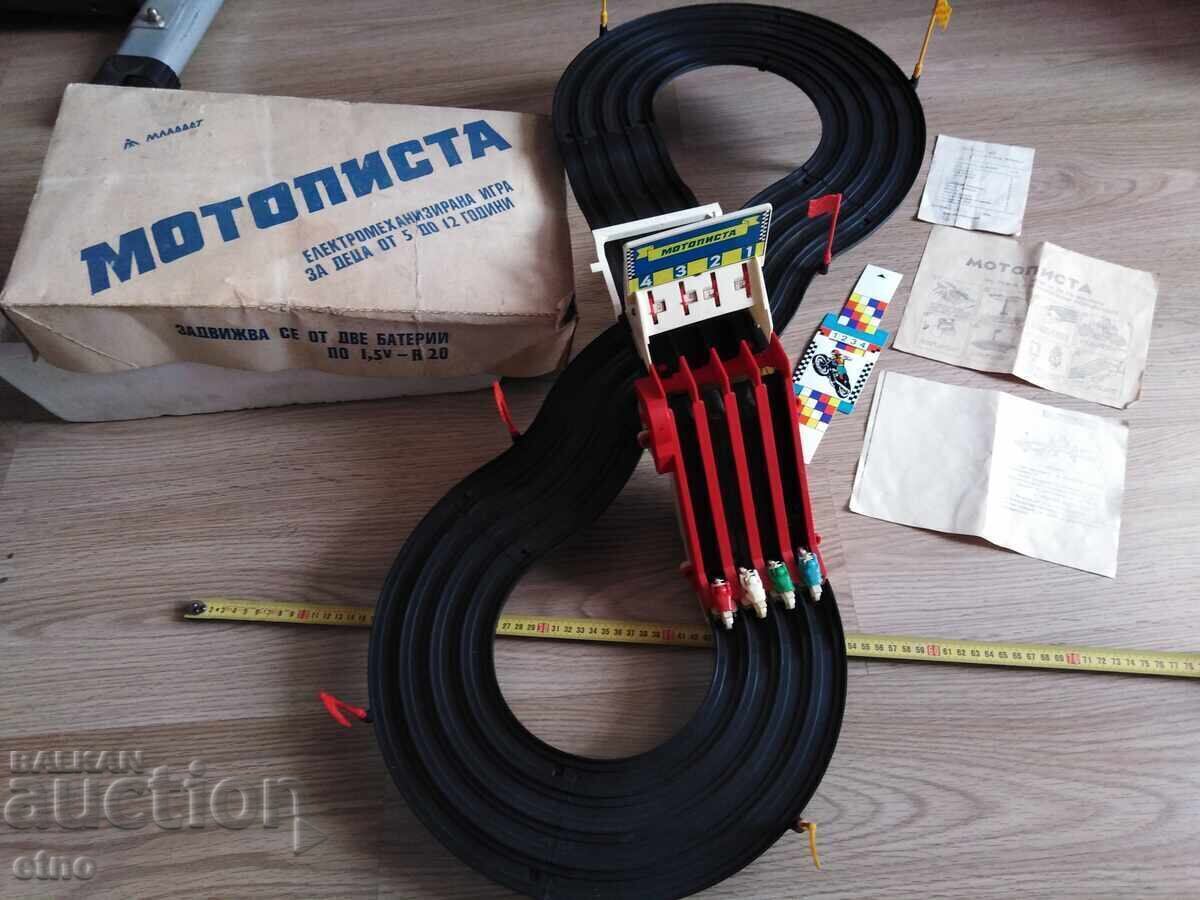 1989. JUCĂRIE BULGĂREASCĂ SOCIALISTĂ - MOTOCICLIST, "FMI-SILISTRA" 1989. JUCĂRIE BULGĂREASCĂ SOCIALISTĂ - MOTOCICLIST, "FMI-SILISTRA"