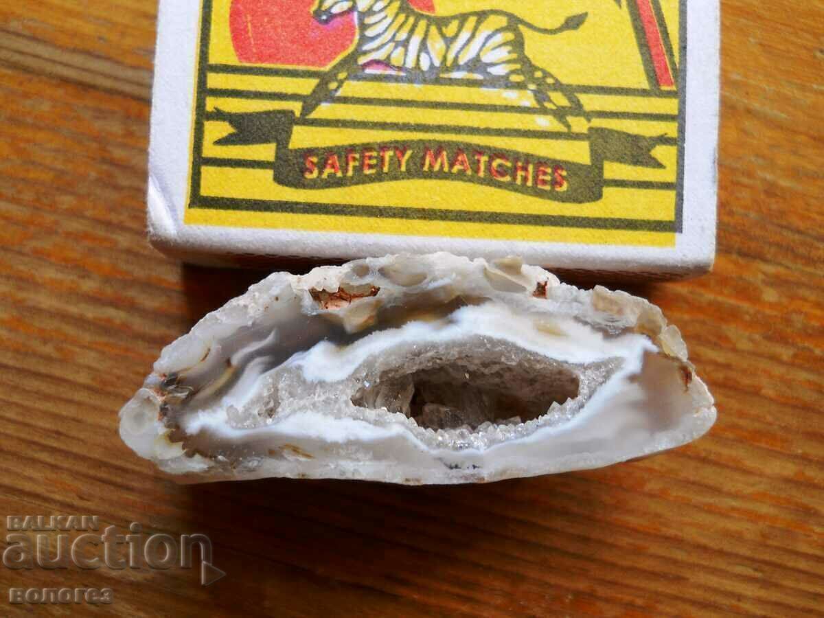 Ahat - geodă mică (lustruită)