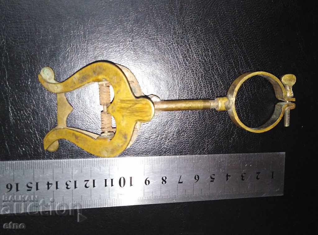 VECHI SUPORT DE BRONZ, CLEMĂ PENTRU PARTITURĂ