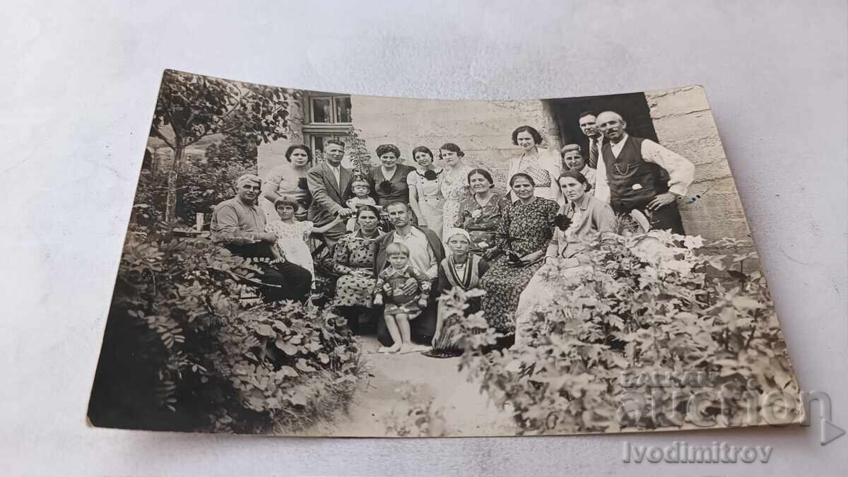 Snimka Sulu Derventŭ Mŭzhe zheni i detsa na pochivka 1937