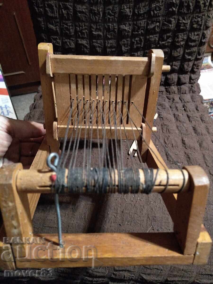 Доставка на Дървен стан. Мащабно копие. Доставка на Дървен стан. Мащабно копие.