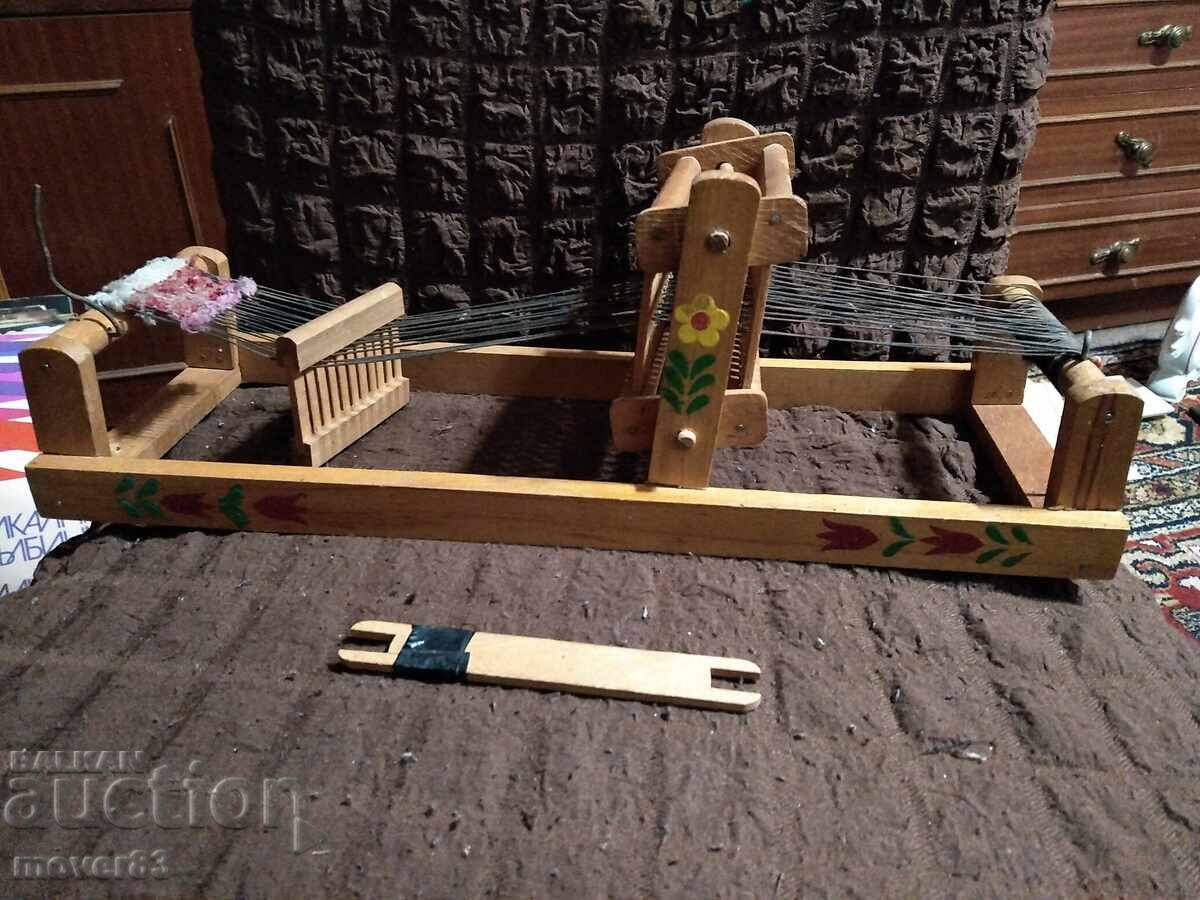 Дървен стан. Мащабно копие. Дървен стан. Мащабно копие.