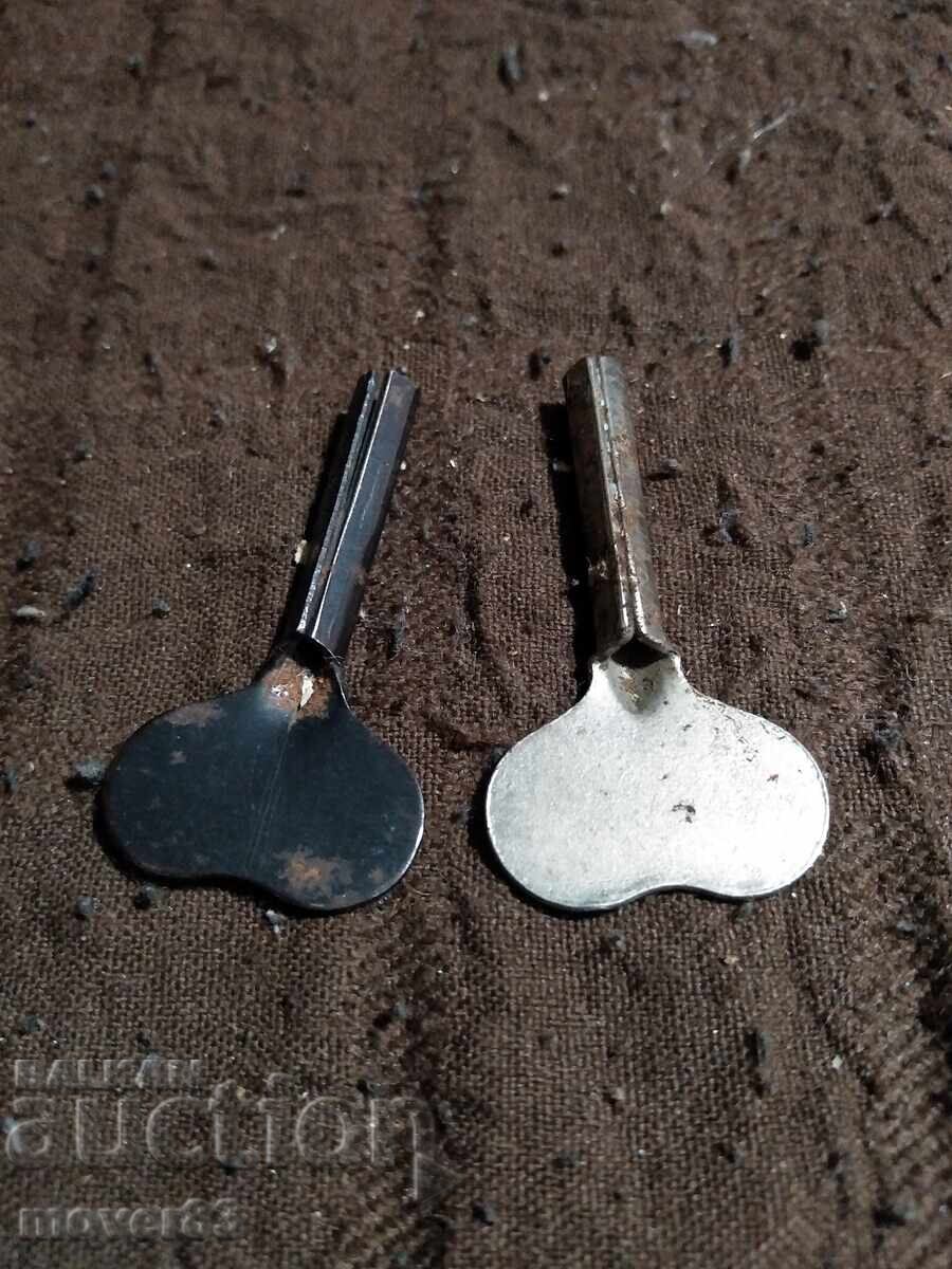 Licitație Cheițe metalice pentru jucării mecanice