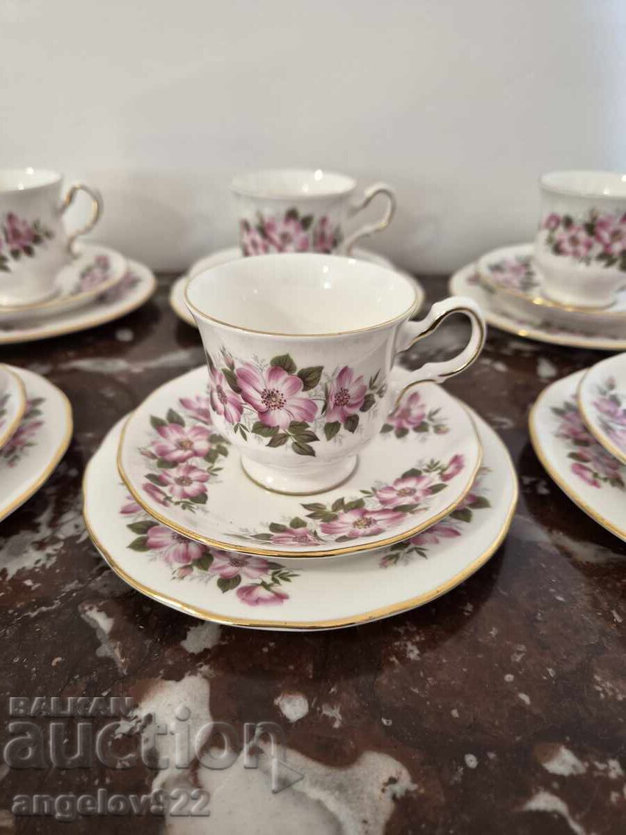 Английски порцеланови чашки за кафе Queen Anne с цена € 0.01 | 0.02 лв.