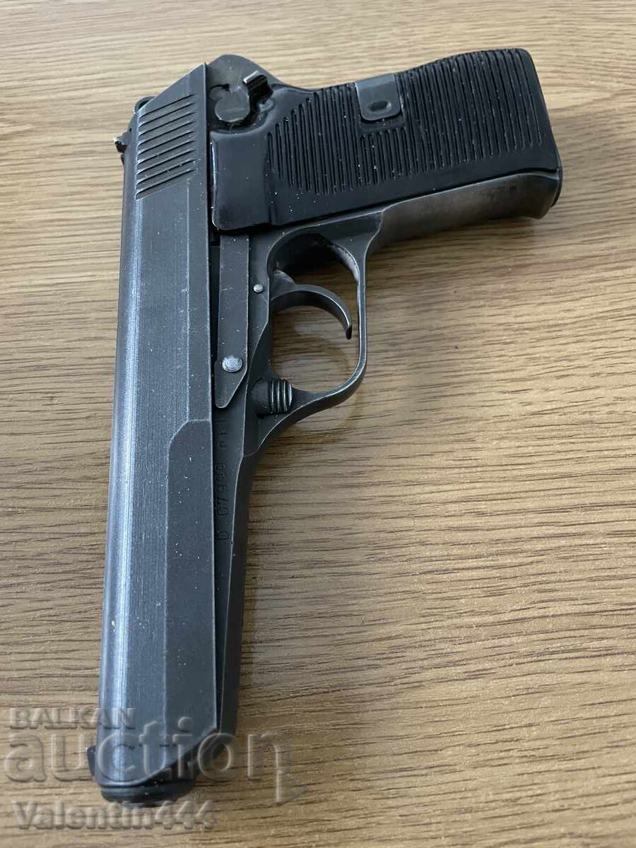 PISTOL "CZ - 52" - DEZACTIVAT/INOFENSIV