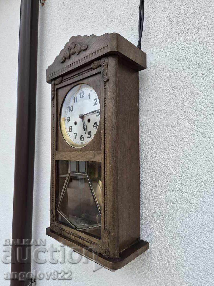 Auction  Beautiful wall clock WORKING