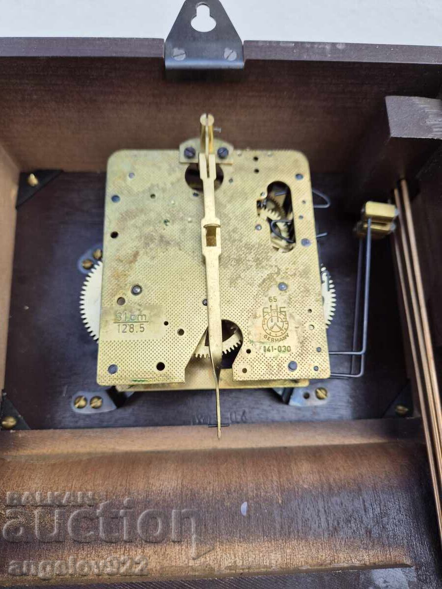 Аукцион Немски стенен часовник FRANZ HERMLE РАБОТЕЩ Аукцион Немски стенен часовник FRANZ HERMLE РАБОТЕЩ