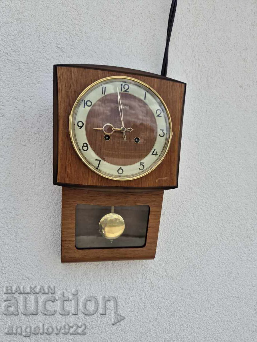 Немски стенен часовник FRANZ HERMLE РАБОТЕЩ Немски стенен часовник FRANZ HERMLE РАБОТЕЩ