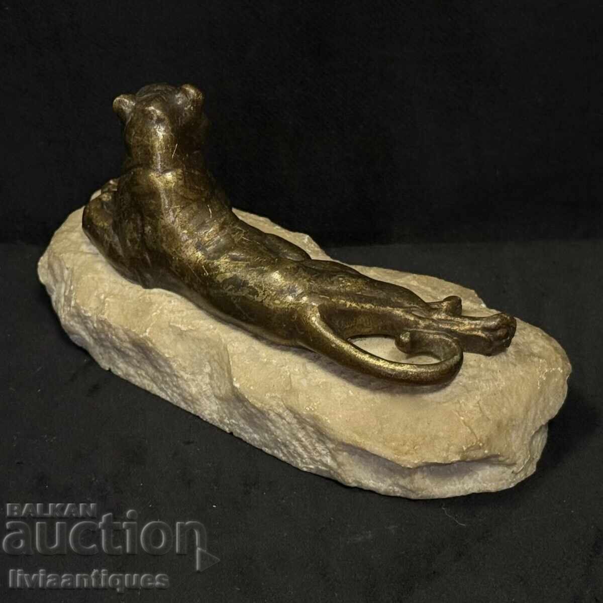 Massive bronze figure of a big cat (panther/leopard) with price € 250.00 | 488.96 BGN