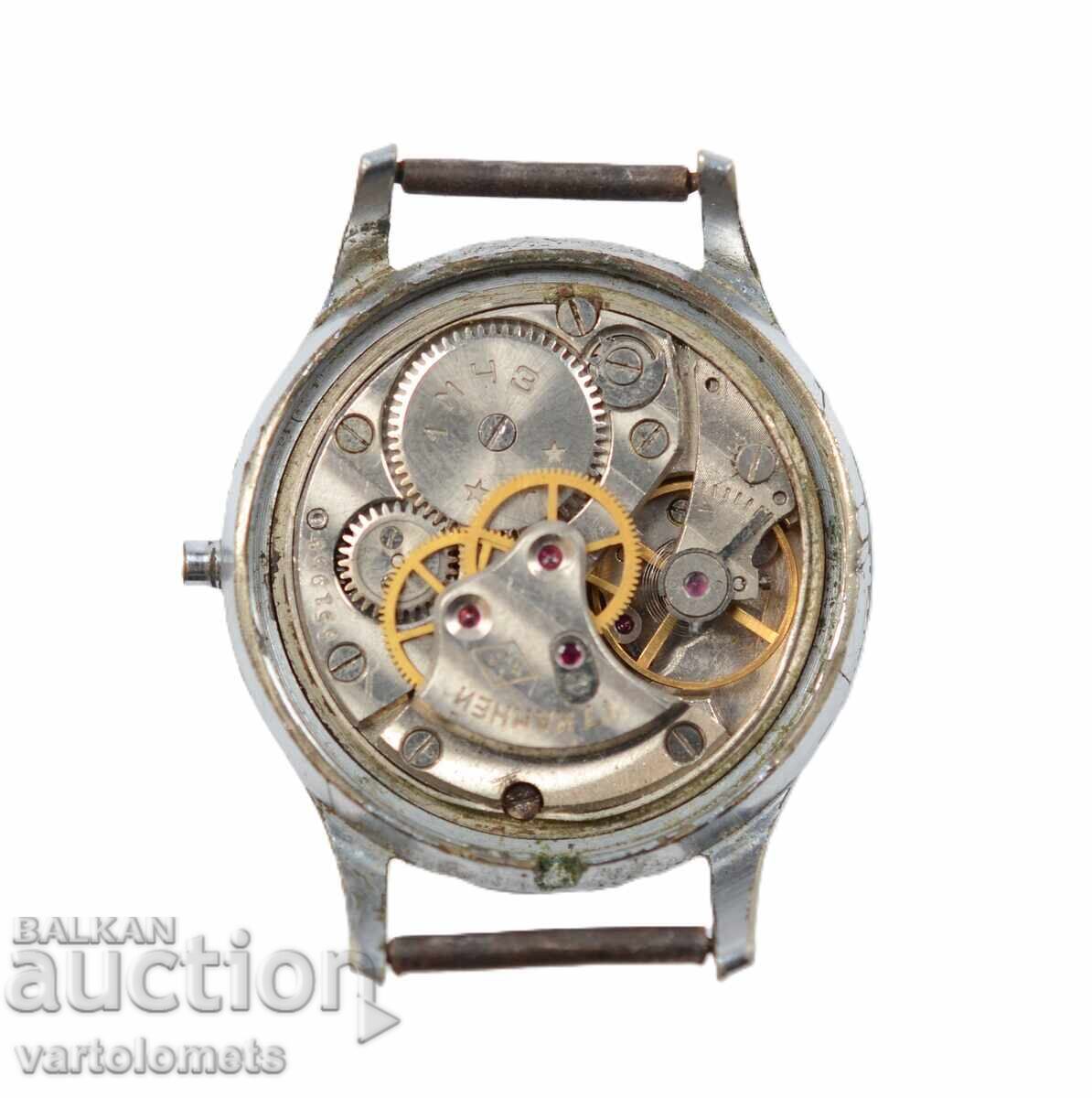 Ceas de bărbați URSS - funcționează cu preț € 5.00 | 9.78 BGN