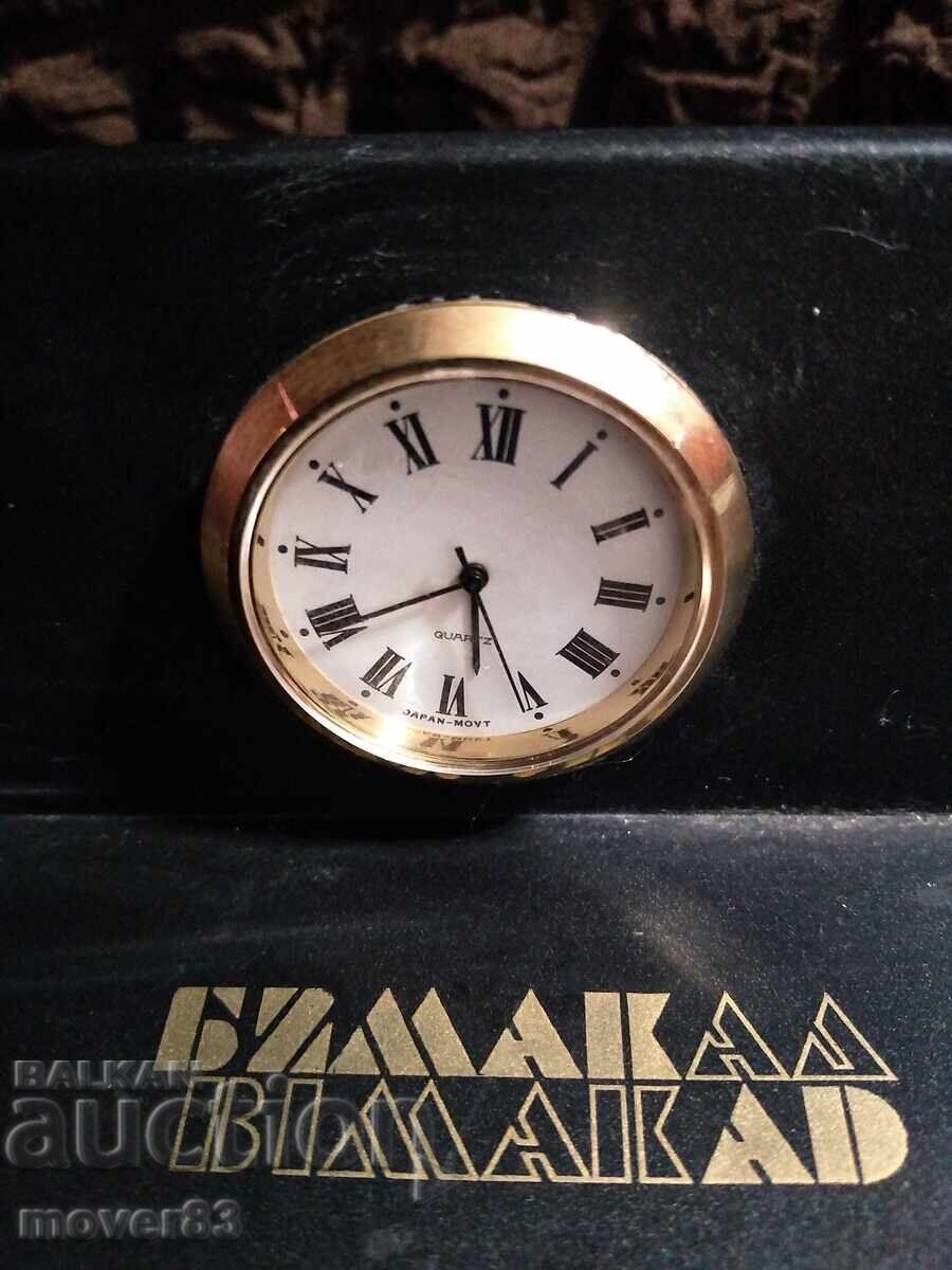 Аукцион Соц. Стойка за писалки+часовник. Аукцион Соц. Стойка за писалки+часовник.