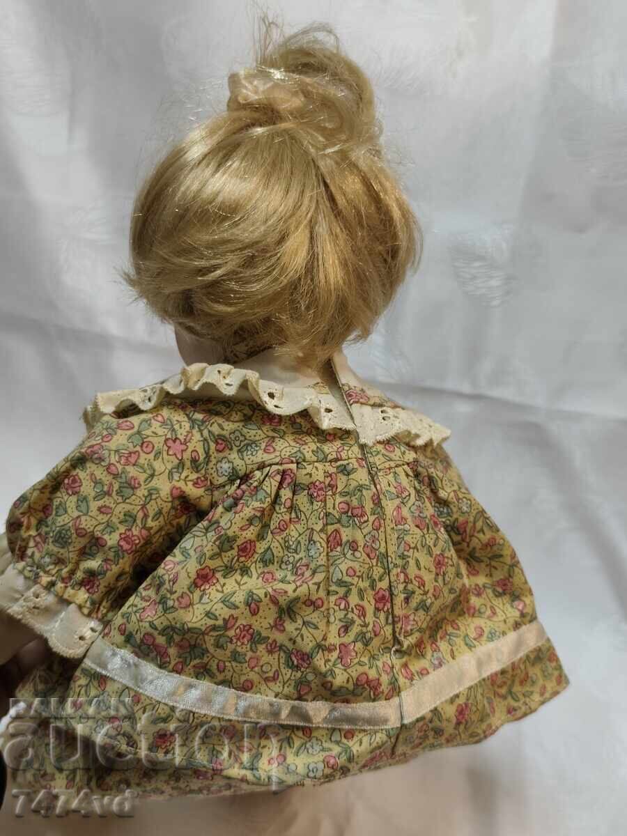 ΠΑΛΙΑ ΠΟΡΣΕΛΑΝΙΝΗ ΚΟΥΚΛΑ με τιμή € 15.00 | 29.34 BGN