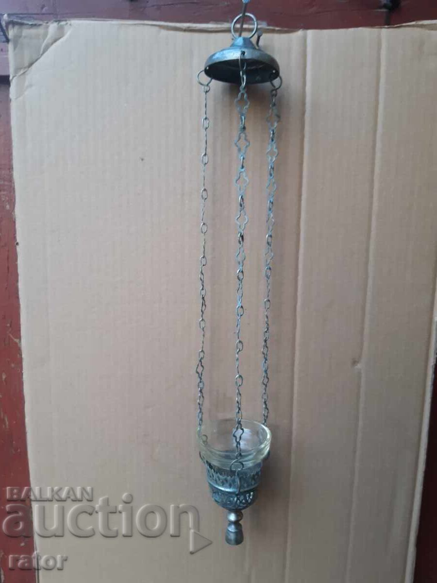 Много старо домашно метално кандило с чашка Много старо домашно метално кандило с чашка