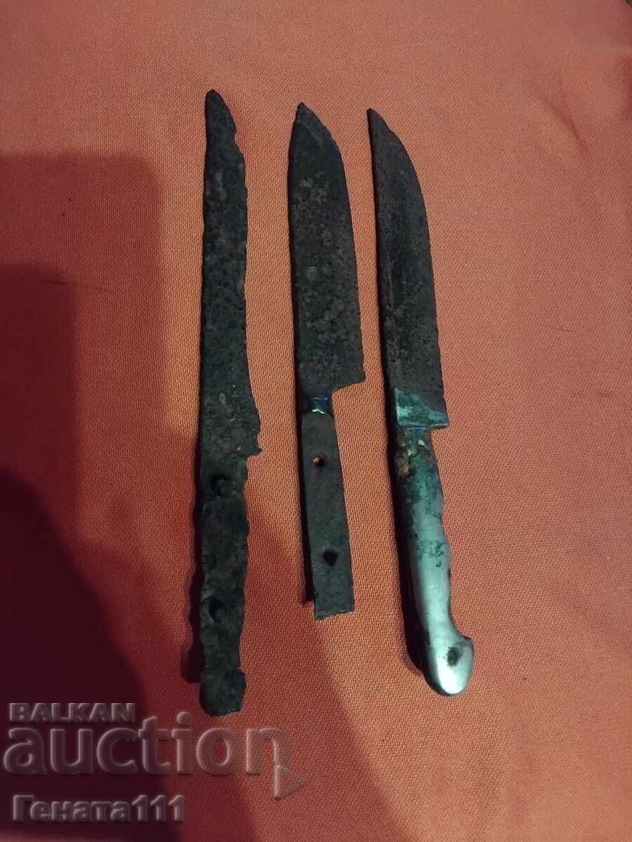 Vechi cuțite forjate