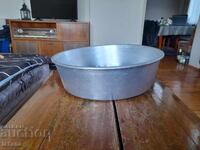 Παλιός δίσκος αλουμινίου, κατσαρόλα