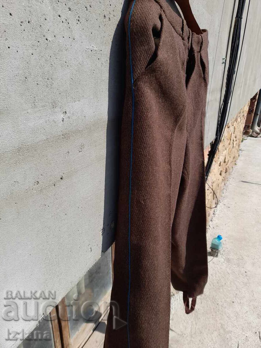 Pantaloni militari vechi, colanți, căpușar cu preț € 43.00 | 84.10 BGN