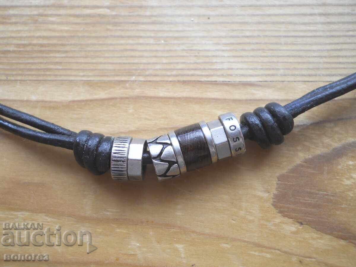 Ανδρικό κολιέ "Fossil" Μάρκοβο με τιμή € 23.20 | 45.38 BGN