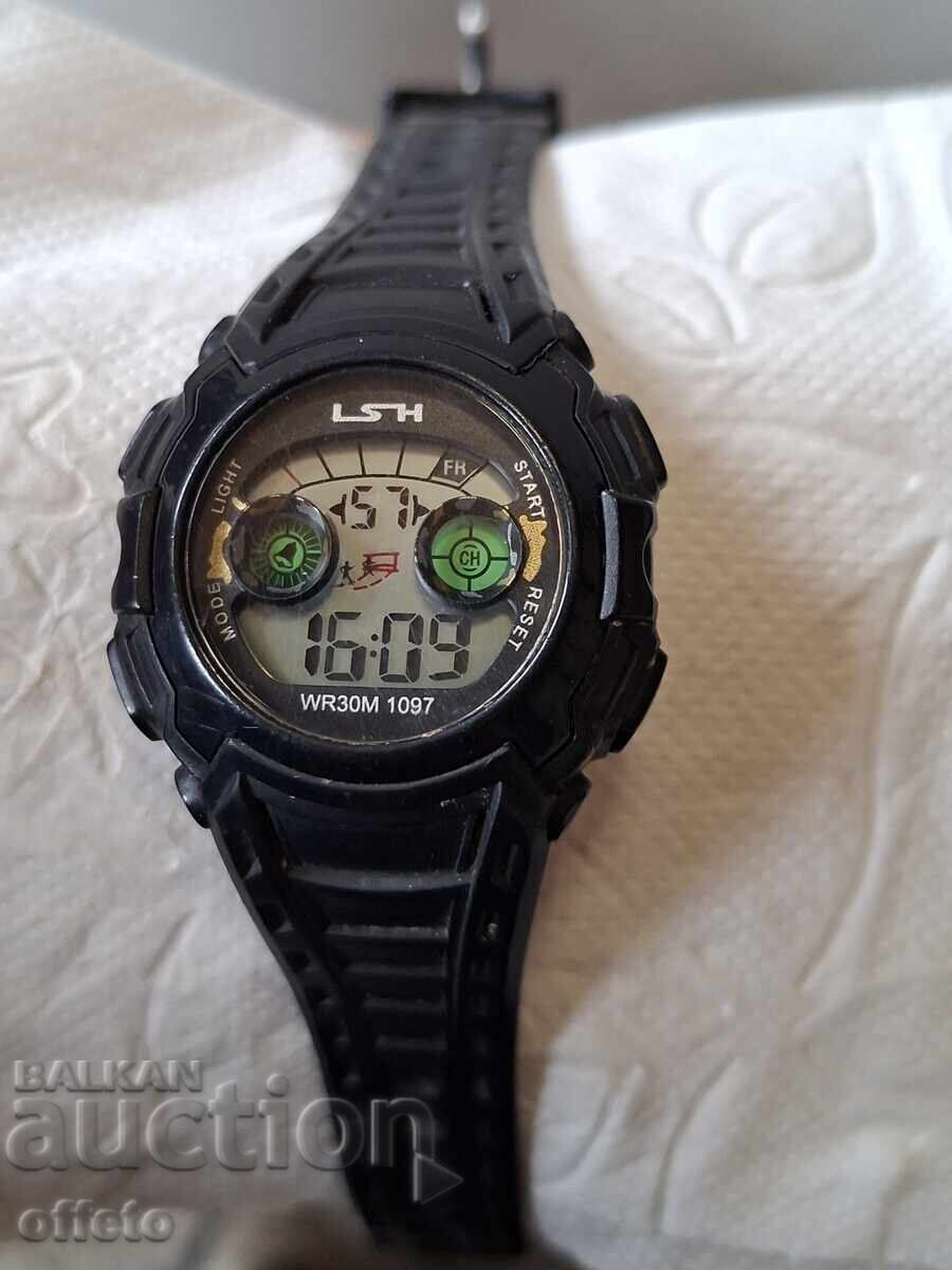 Auction  CLOCK IS RUNNING