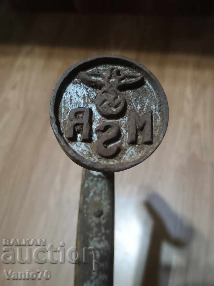 Ciocan cu sigla celui de-al Treilea Reich