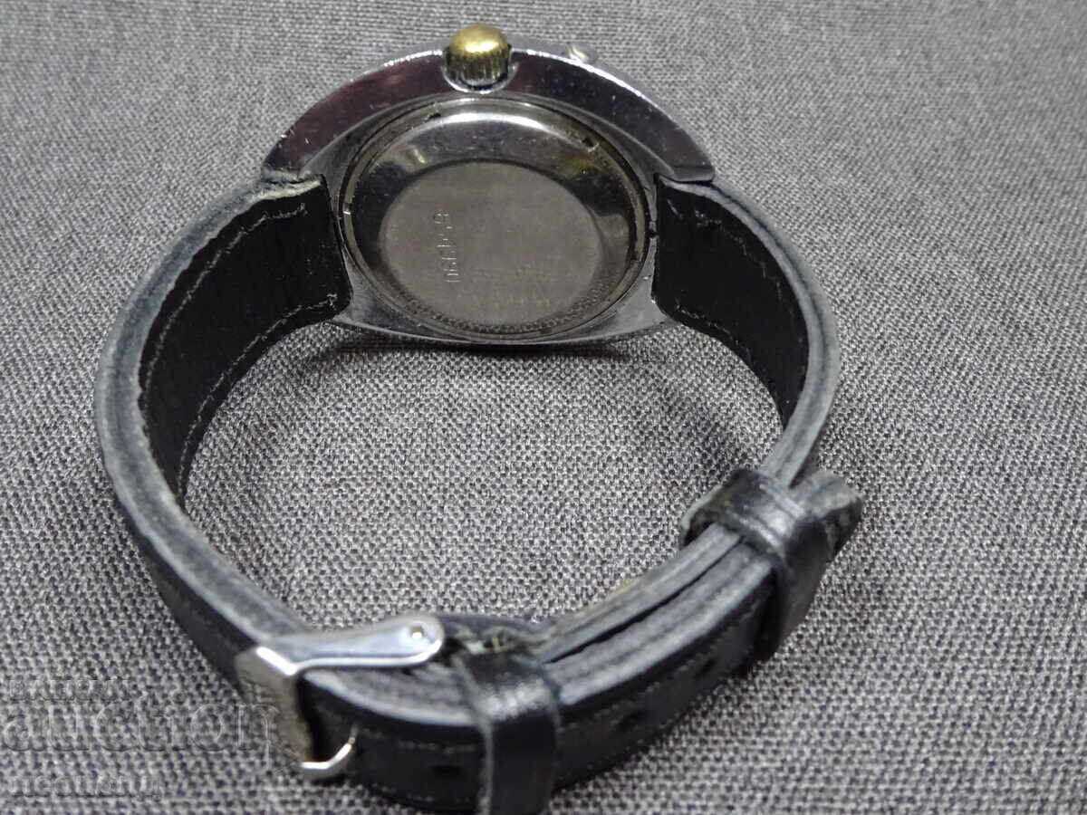 Delivery of OLD RETRO USSR SOCIALIST MECHANICAL WRISTWATCH SLAVA AUTOMATIC