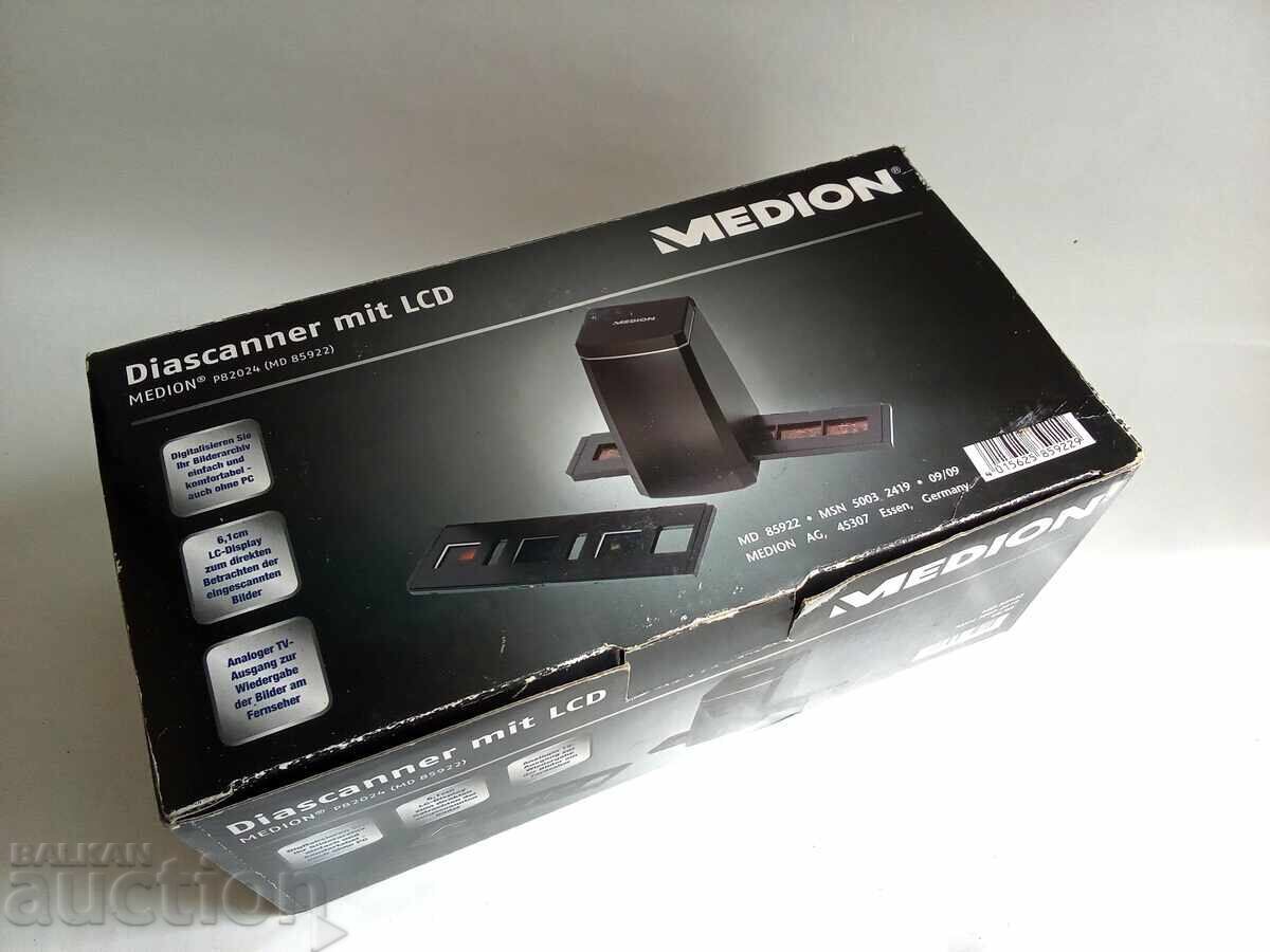 Έγχρωμος σαρωτής διαφανειών 2.0 USB MEDION