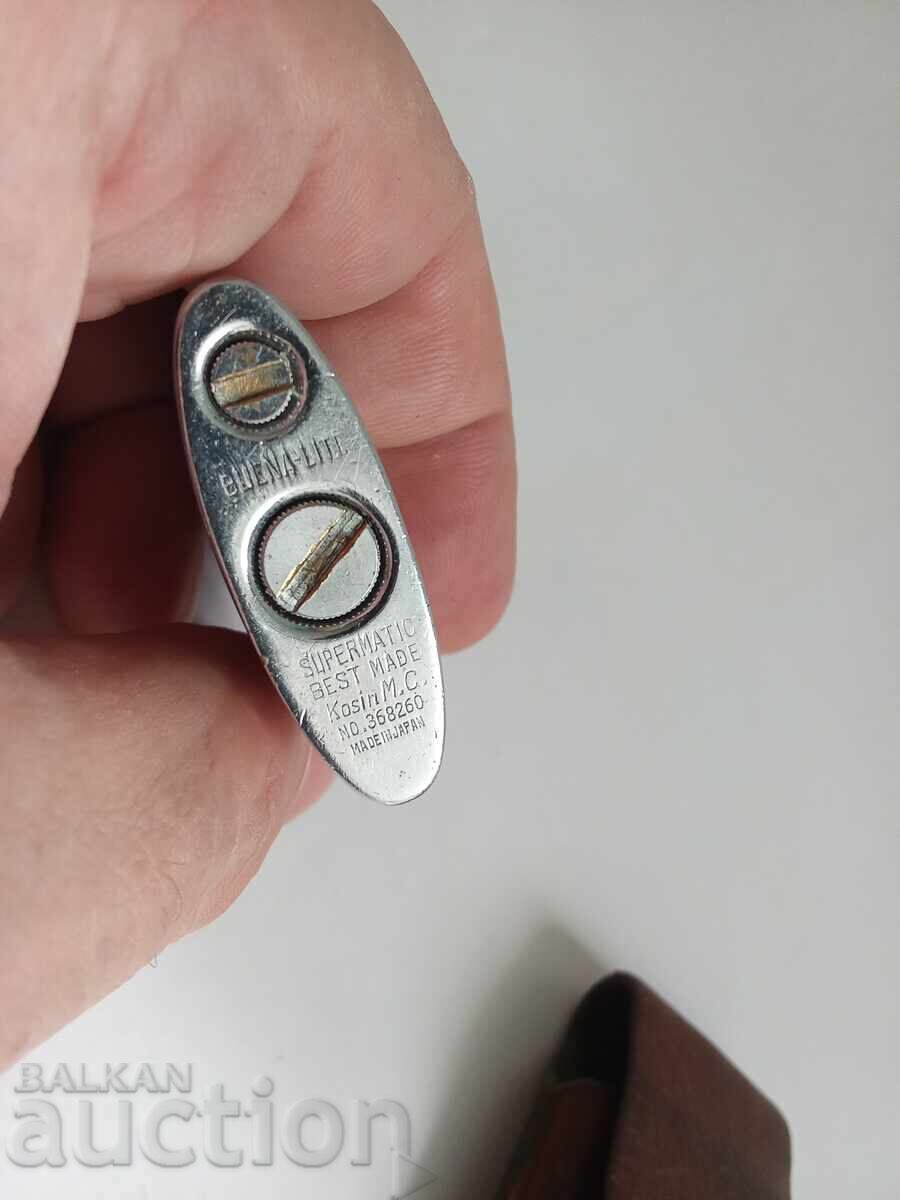 Delivery of Lot Old gasoline lighters