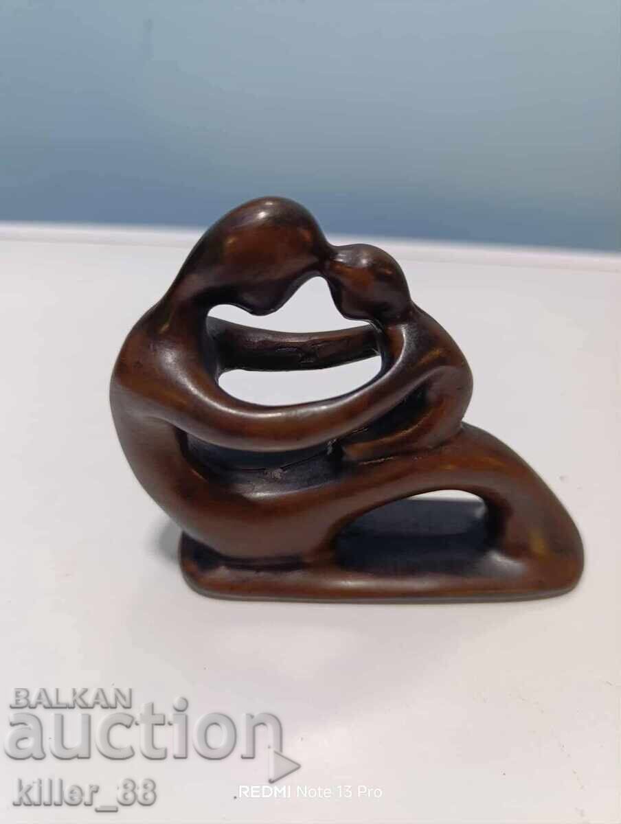 Статуетка Майчина  обич