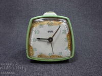 BZTS STAR RETRO MEKHANICHEN CHASOVNIK BUDILNIK ANKRA