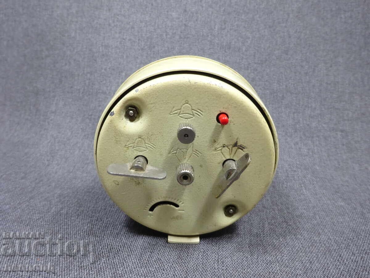 Παράδοση BZTS STAR RETRO MEKHANICHEN CHASOVNIK BUDILNIK MERA-POLTIK Παράδοση BZTS STAR RETRO MEKHANICHEN CHASOVNIK BUDILNIK MERA-POLTIK