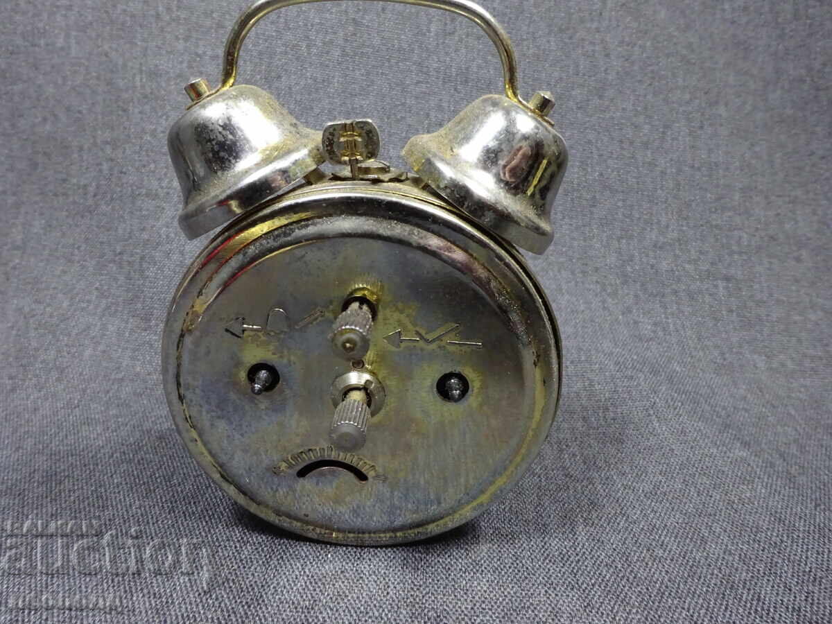 Livrarea BZC CEAS VECHI RETRO MECANIC CAS DESTEPTATOR PRIM