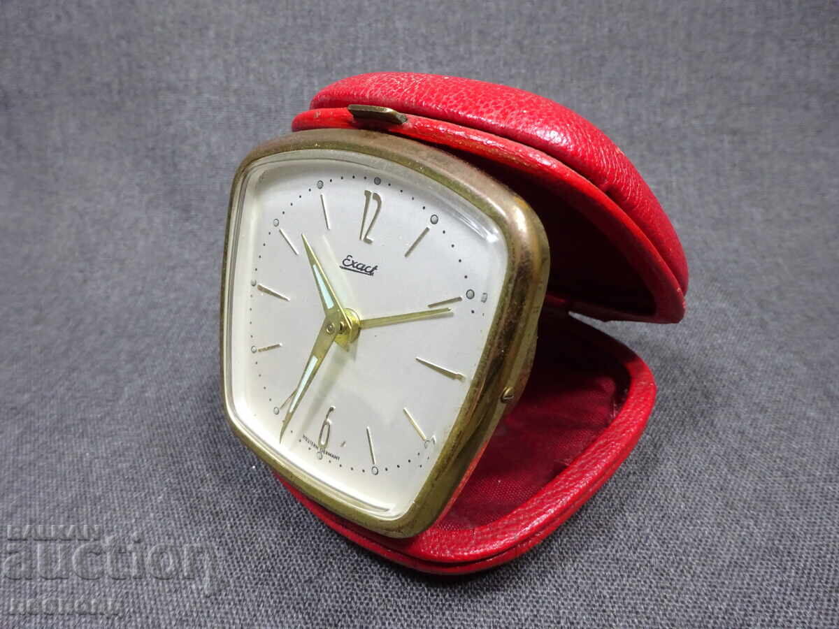 Ceas deșteptător mecanic retro BZTS STAR EXACT cu preț € 0.01 | 0.02 BGN