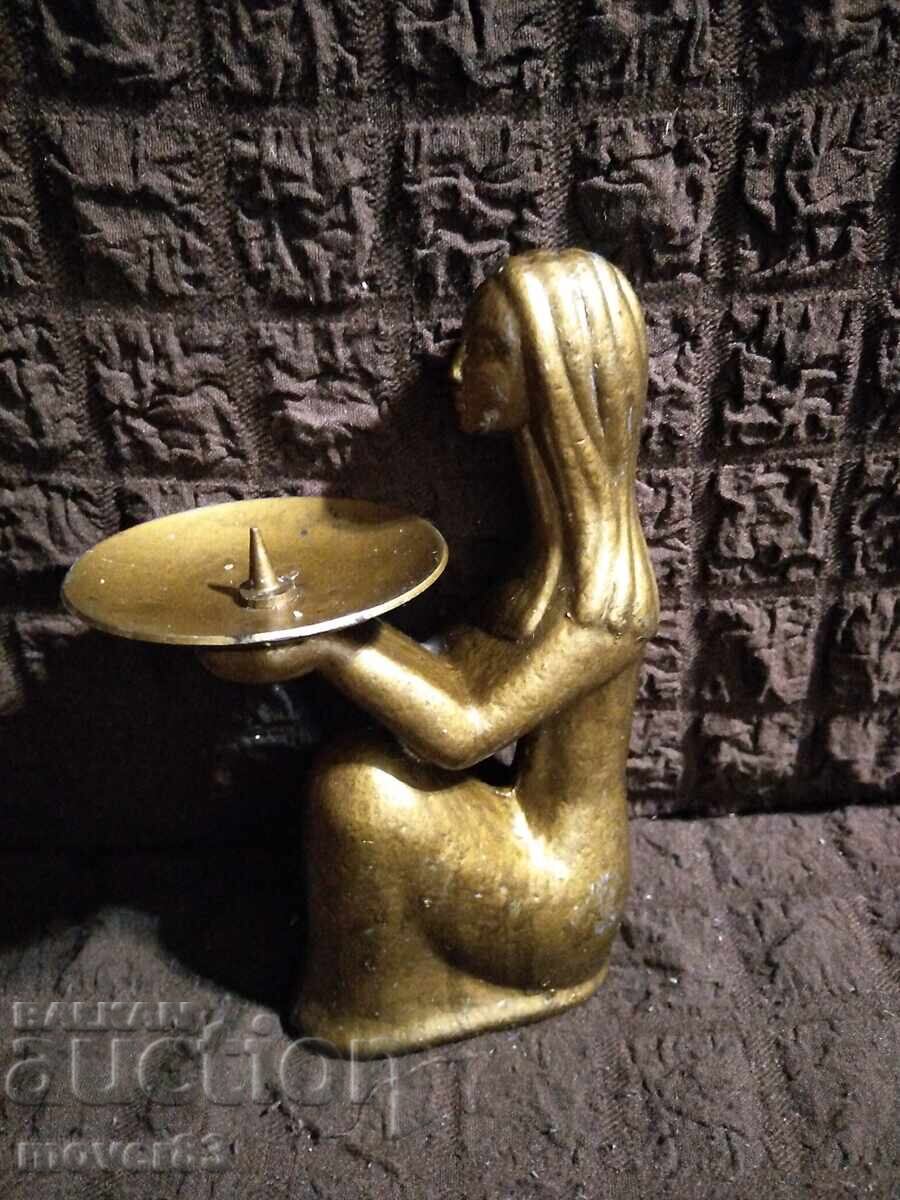 Свещник метален. Алуминий с цена € 1.99 | 3.89 лв.