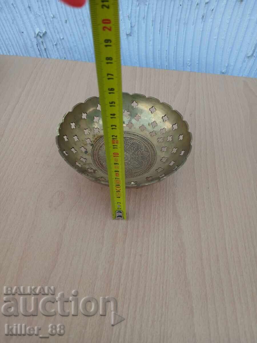 Bronze fruit bowl with price € 8.00 | 15.65 BGN Bronze fruit bowl with price € 8.00 | 15.65 BGN