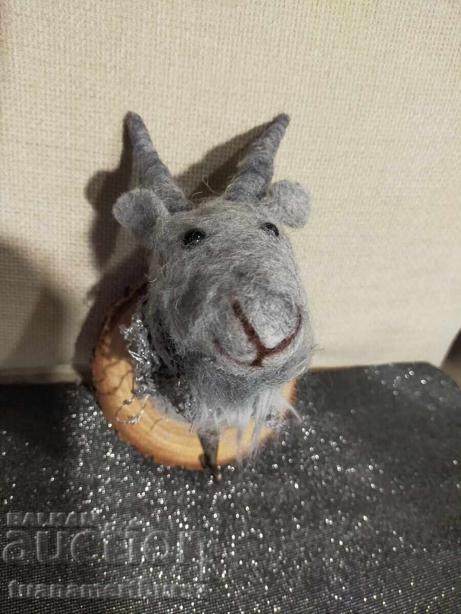 κρεμάστρα για φιγούρα ελαφιού