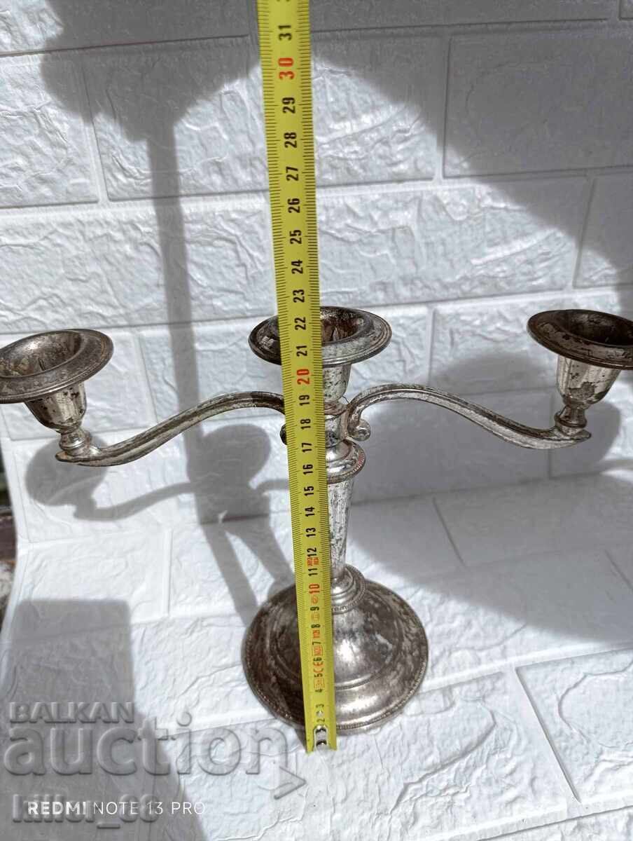 Δημοπρασία Κηροπήγια παλιά με εμφανή σημάδια του χρόνου Δημοπρασία Κηροπήγια παλιά με εμφανή σημάδια του χρόνου