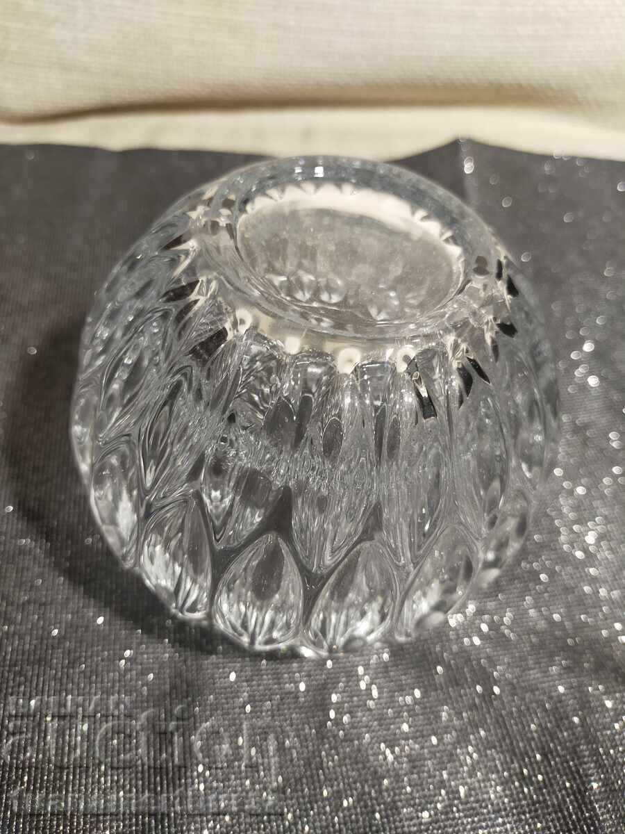 Bol de sticlă colorat cu preț € 9.00 | 17.60 BGN