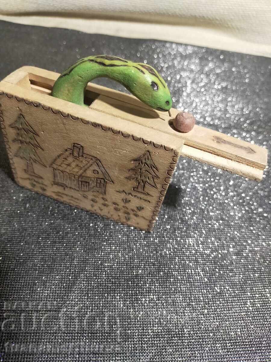 Joc de șerpi în cutie de lemn - 6